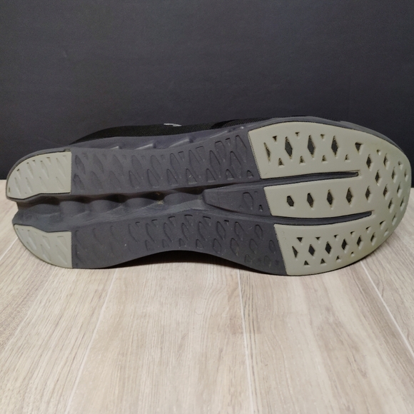 On Running Cloudtec Phase Black Athletic Running Shoes - Picture 8 of 11